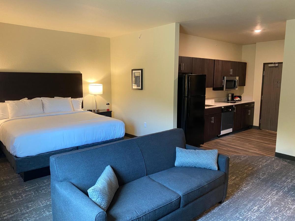 Cobblestone Inn & Suites - Forest City Eksteriør bilde
