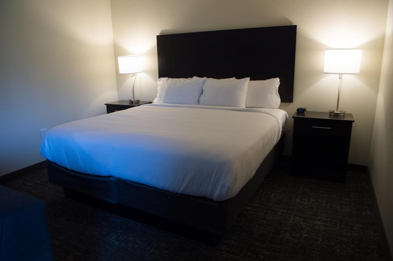 Cobblestone Inn & Suites - Forest City Eksteriør bilde